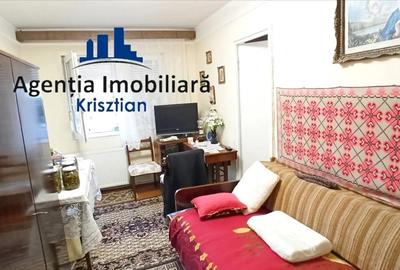 Apartament cu 2 camere de vanzare - Zona Micro 14 - 2