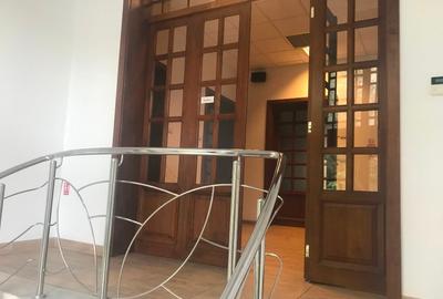 Imobil deosebit , ultracentral - de închiriat ! - 3