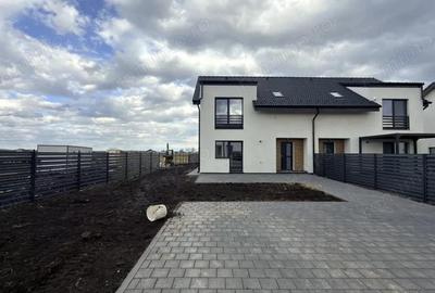 Vila tip duplex 4 camere zona Central Sura Mica - 3