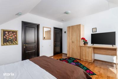 Casă cu 5 camere cu Teren 1300 Mp în Central - 8