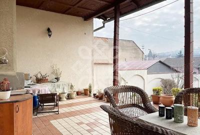 Casă cu 4 camere cu Teren 586 Mp în Central - 18