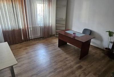 Birou, de 25 mp, în Faleză - 1