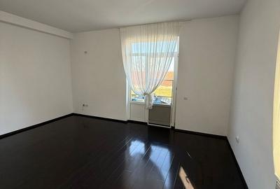 Casă cu 4 camere în Bâcu - 3