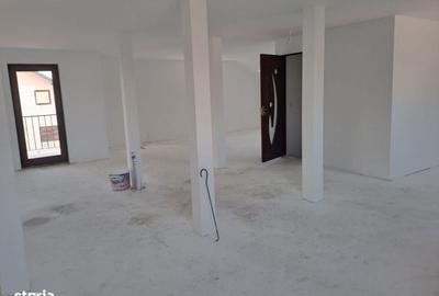 Casă cu 4 camere în Central - 2