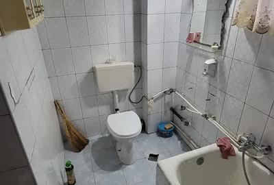 Vand apartament 2 camere decomandat - 2