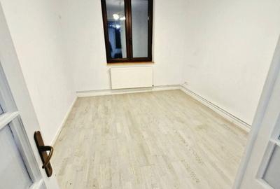 Casă cu 3 camere în Vatra Luminoasă - 1