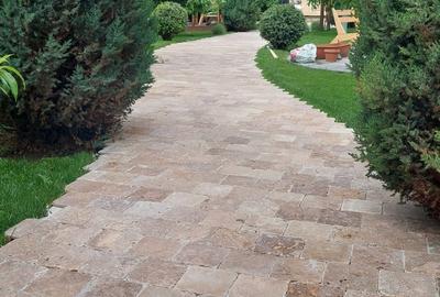 Casă cu 5 camere decomandat cu Canalizare în Primo - 2