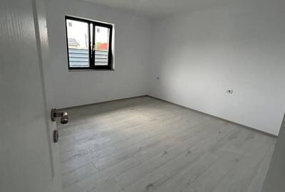 Casă cu 4 camere cu Teren 700 Mp în Central - 7