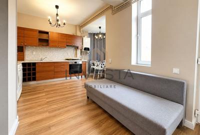 Apartament cu 3 camere semidecomandat, mobilat în Bună Ziua
