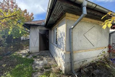 Casă cu 3 camere cu Teren 400 Mp în Central