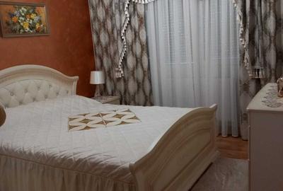 Apartament cu 4 camere decomandat în Central
