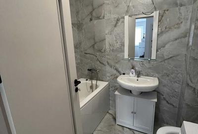 Apartament cu 2 camere decomandat în Roșu