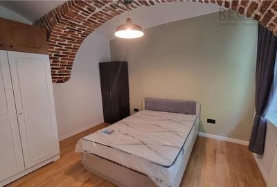 Apartament cu 2 camere semidecomandat în Centrul Istoric