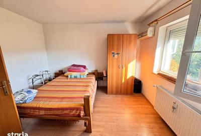Casă cu 5 camere cu Teren 429.3 Mp în Central