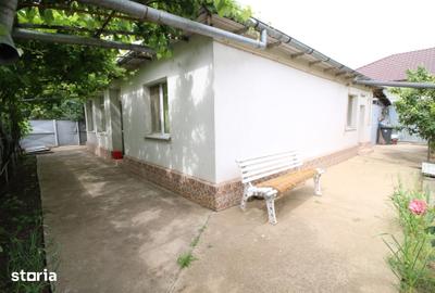 Casă cu 3 camere cu Teren 1055 Mp în Central