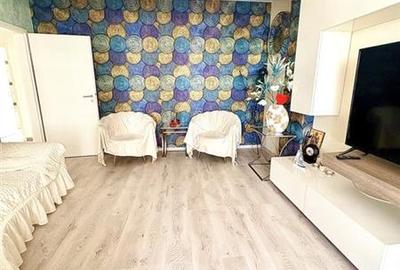 Apartament cu 2 camere decomandat, mobilat în Tractorul - 4