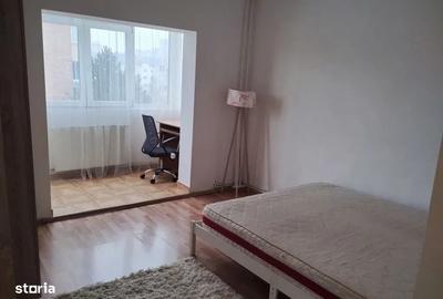 Apartament cu 4 camere în Plopilor - 3