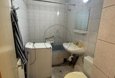 Garsonieră decomandată în Central