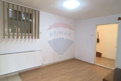Apartament cu 4 camere decomandat în Central - 5