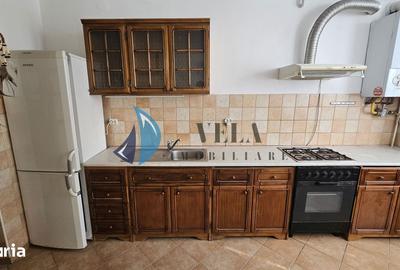 Apartament cu 3 camere decomandat în Cornișa