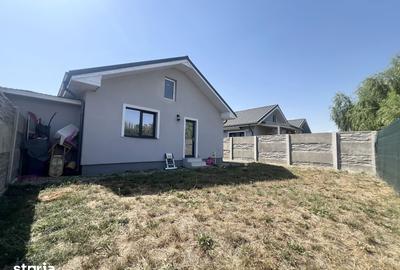 Casă cu 3 camere cu Teren 300 Mp în Sânmihaiu Român