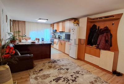 Apartament cu 3 camere semidecomandat, mobilat în Plopilor - 2