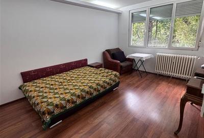 Apartament cu 2 camere decomandat, mobilat în Brâncoveanu