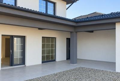 Casă cu 2 camere cu Teren 850 Mp în Sânmartin