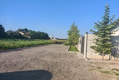 Teren de 387 mp, în Pădurișu