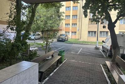 Apartament cu 2 camere semidecomandat în Mărăței