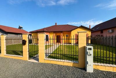 Casă individuală cu 4 camere cu Canalizare în Obad