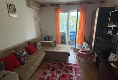 Apartament cu 3 camere decomandat, mobilat în Tătărași