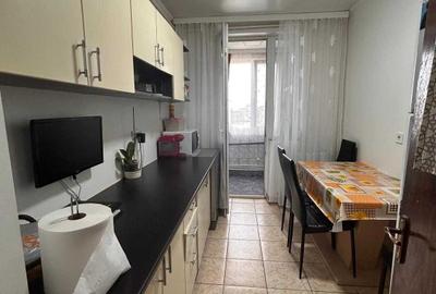 Apartament cu 3 camere semidecomandat în Central - 9