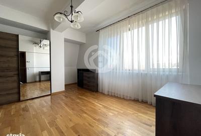 Apartament cu 4 camere în Central