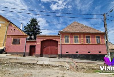Casă individuală cu 4 camere cu Canalizare în Nou