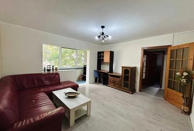 Apartament cu 3 camere semidecomandat în Complex Studențesc