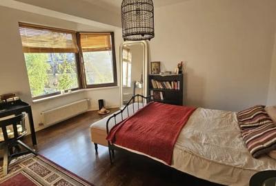 Casă cu 5 camere cu Teren 187 Mp în Domenii