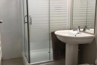 Apartament cu 3 camere decomandat, mobilat în Colentina