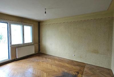 Apartament cu 2 camere decomandat în Astra