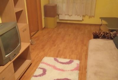 Apartament cu 2 camere semidecomandat în UTA