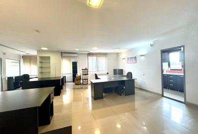 Apartament cu 6 camere decomandat, mobilat în 13 Septembrie - 6