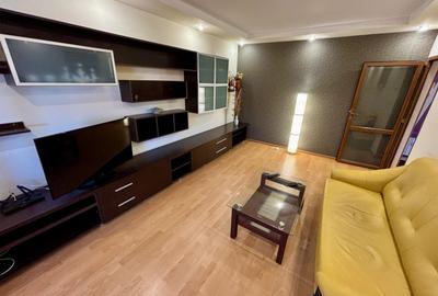 Apartament cu 2 camere decomandat în Enachiță Văcărescu