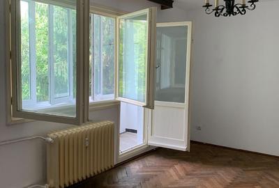 Apartament cu 3 camere semidecomandat în Berceni - 5