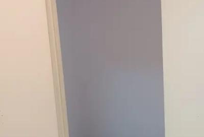 Apartament cu 3 camere semidecomandat în Micro 4