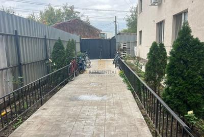 Garsonieră decomandată, mobilată în Metalurgiei