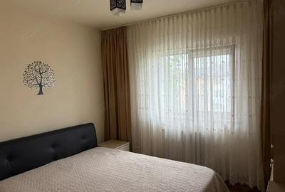Apartament cu 3 camere decomandat în Tătărași