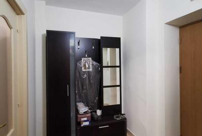 Apartament cu 2 camere semidecomandat în Basarabia