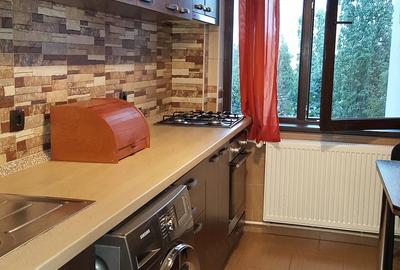 Apartament cu 2 camere decomandat în Titan