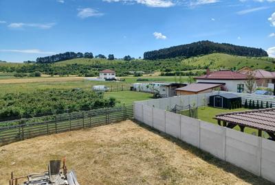 Casă cu 4 camere în Sânpetru - 1