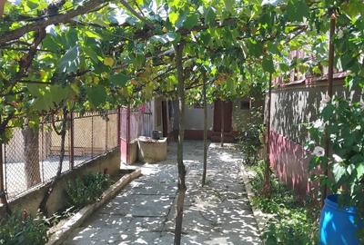 Casă cu 4 camere în Cuied